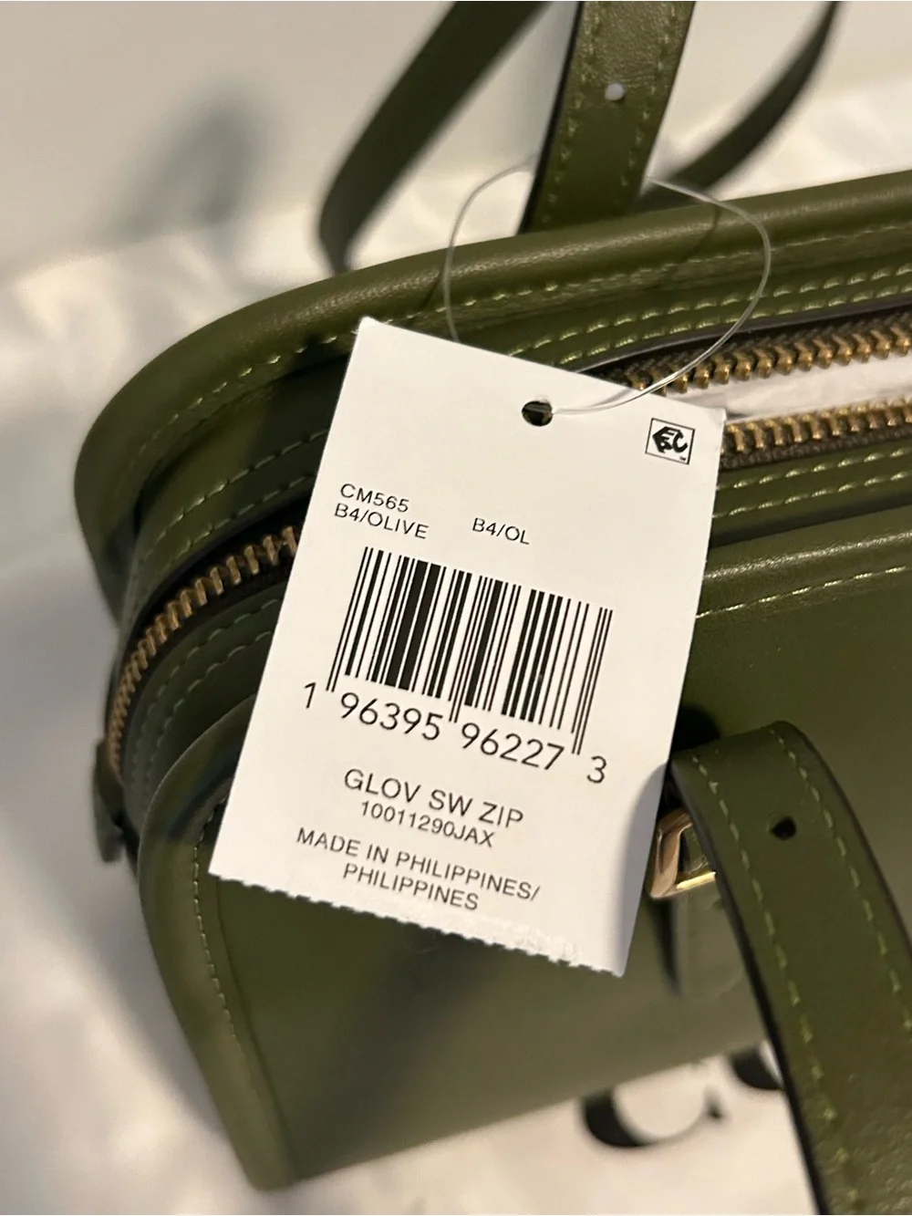Coach Swing Zip Bag in Olive